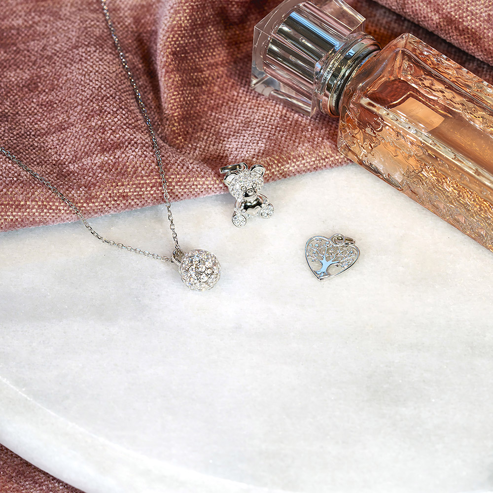 Collier mit Behang