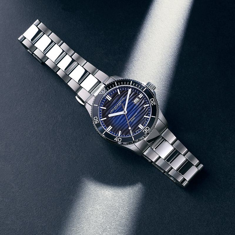 Sportliche Edelstahl-Herrenuhr