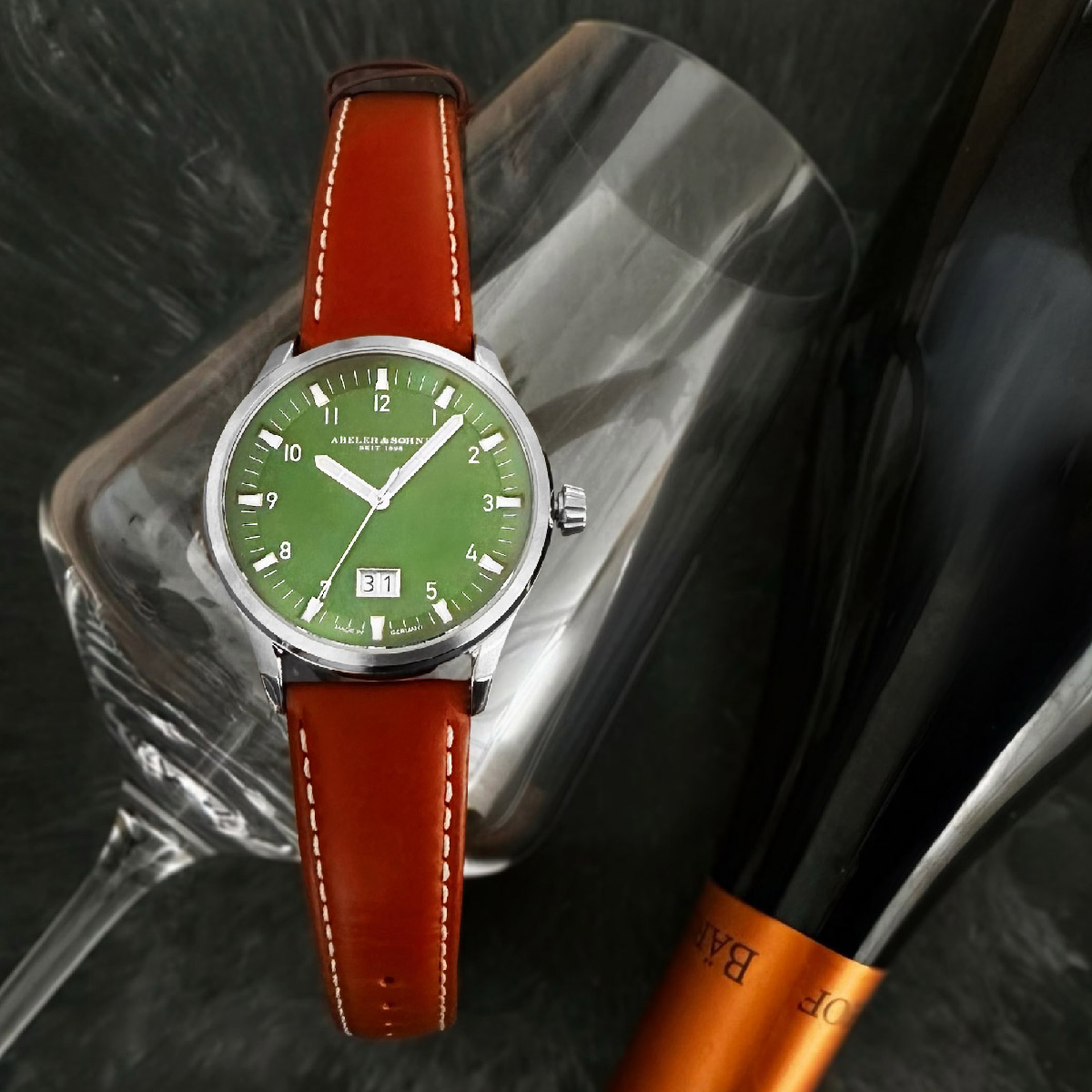 Herrenuhr mit grünem Zifferbaltt &  Lederarmband